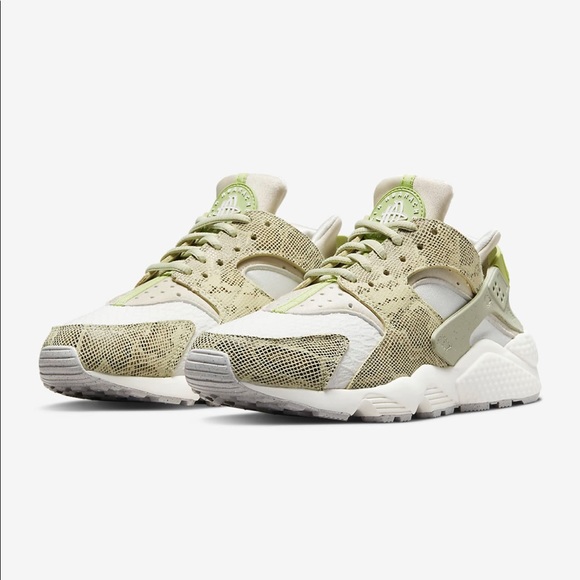 Nike Air Huarache Green Snake - Picture 10 of 14
